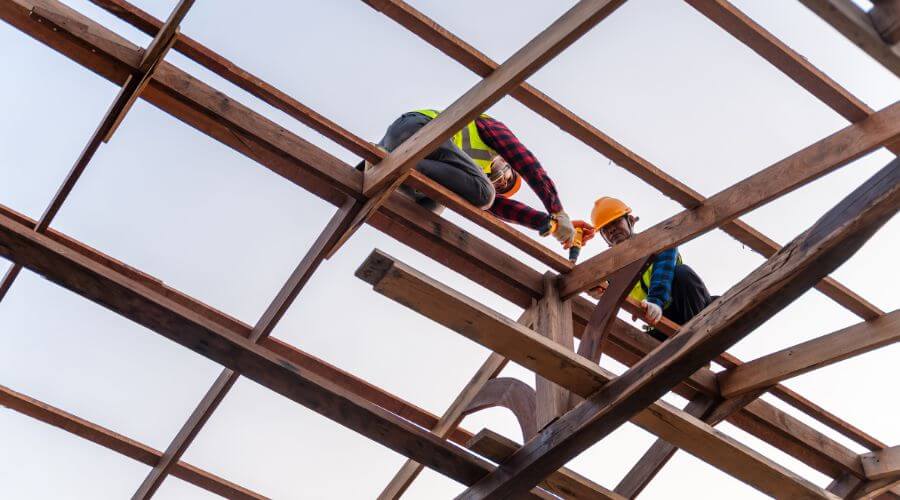 Professional residential roofers in Mackey, IN